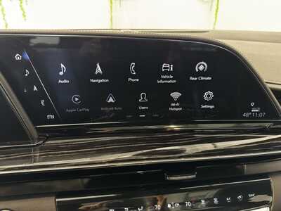 2021 Cadillac Escalade, $54695. Photo 3