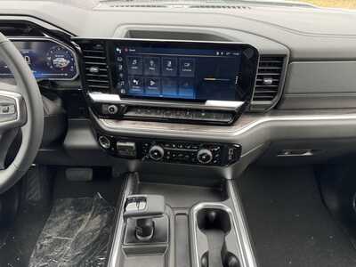 2026 Chevrolet 1500 Crew Cab, $59584.0. Photo 2