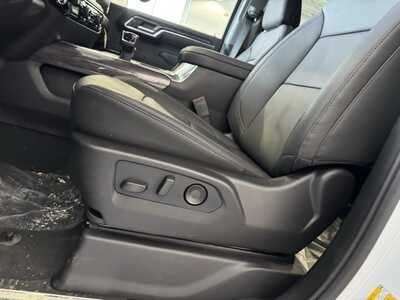 2026 Chevrolet 1500 Crew Cab, $59584.0. Photo 8