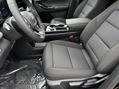 2026 Chevrolet Equinox, $30749.0. Photo 5