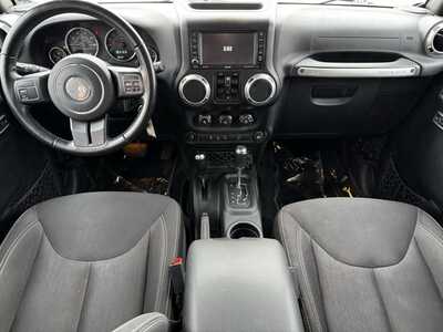 2016 Jeep Wrangler Unlimited, $18990. Photo 9