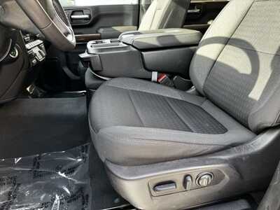 2023 Chevrolet 3500 Crew Cab, $44675. Photo 5