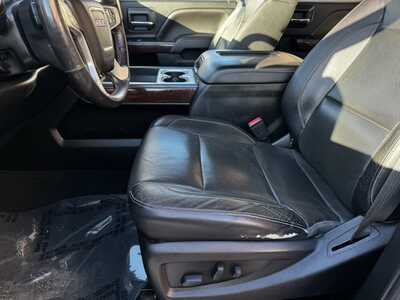 2017 GMC 3500 Crew Cab, $44995. Photo 5