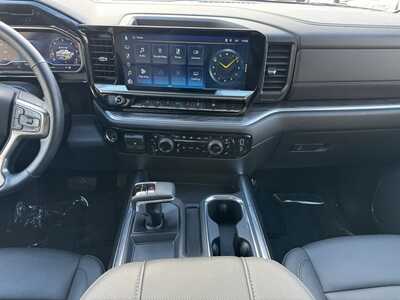 2025 Chevrolet 1500 Crew Cab, $51999. Photo 2