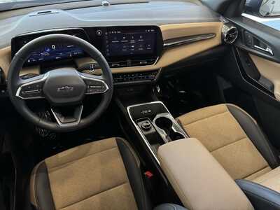 2025 Chevrolet Equinox, $31099. Photo 6