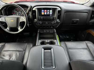 2018 Chevrolet 1500 Crew Cab, $28999. Photo 2