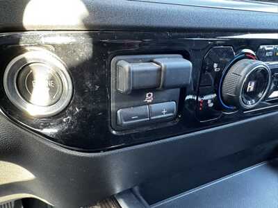 2022 Chevrolet 1500 Crew Cab, $38995. Photo 11