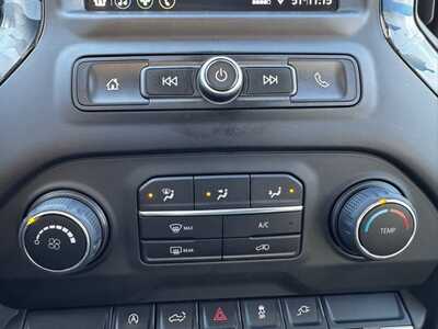 2021 Chevrolet 1500 Crew Cab, $27895. Photo 9