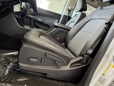 2017 Chevrolet Colorado Crew Cab, $20995. Photo 8