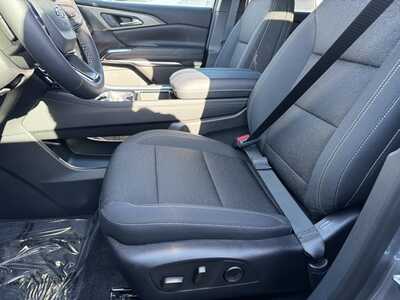 2026 Chevrolet Traverse, $46805.0. Photo 5