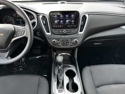 2024 Chevrolet Malibu, $17385. Photo 2