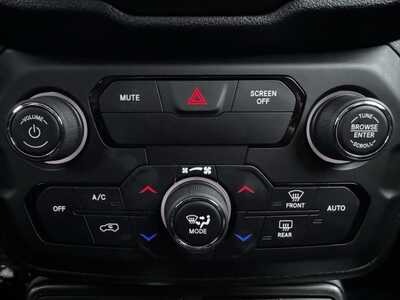 2019 Jeep Renegade, $19999. Photo 10