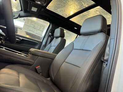 2026 Chevrolet Tahoe, $77605.0. Photo 9