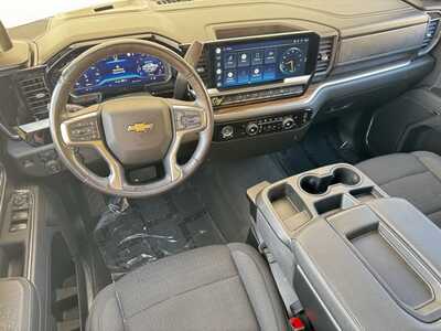 2022 Chevrolet 1500 Crew Cab, $37790. Photo 8