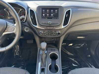 2024 Chevrolet Equinox, $22580. Photo 2