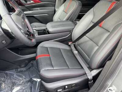 2024 Chevrolet Traverse, $48990. Photo 5