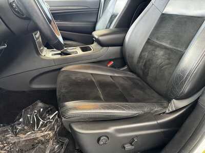 2017 Jeep Grand Cherokee, $16999. Photo 5