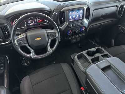 2022 Chevrolet 1500 Crew Cab, $32970. Photo 8