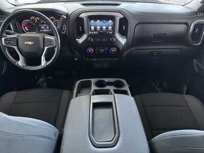 2022 Chevrolet 1500 Crew Cab, $32970. Photo 9