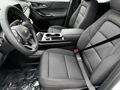 2026 Chevrolet Equinox, $31795.0. Photo 5