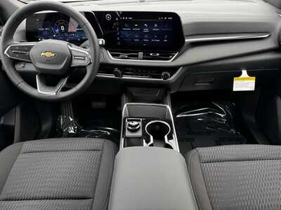 2026 Chevrolet Equinox, $31795.0. Photo 9