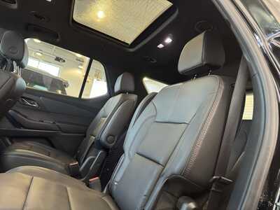 2023 Chevrolet Traverse, $32945. Photo 12