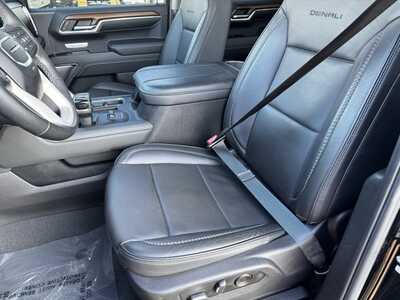 2023 GMC 1500 Crew Cab, $53950. Photo 5