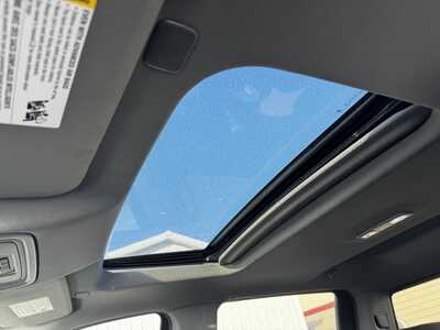 2023 GMC 1500 Crew Cab, $53950. Photo 6