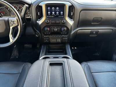 2021 Chevrolet 1500 Crew Cab, $32975. Photo 2