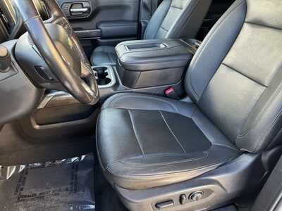 2021 Chevrolet 1500 Crew Cab, $32975. Photo 5