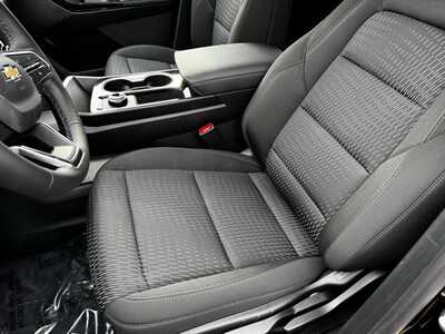 2026 Chevrolet Equinox, $31795.0. Photo 5