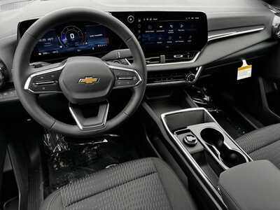 2026 Chevrolet Equinox, $31795.0. Photo 8