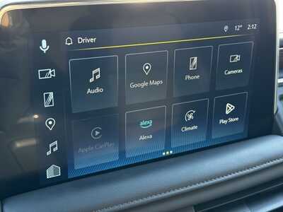 2024 Chevrolet Suburban, $70998. Photo 3