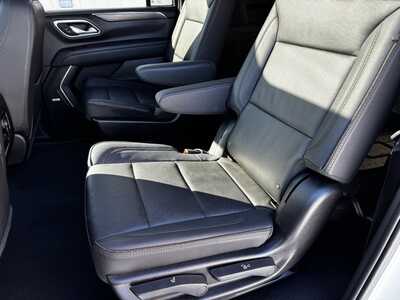 2024 Chevrolet Suburban, $70998. Photo 7