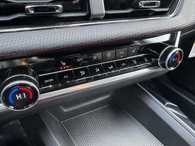 2026 Chevrolet Equinox, $36395.0. Photo 10