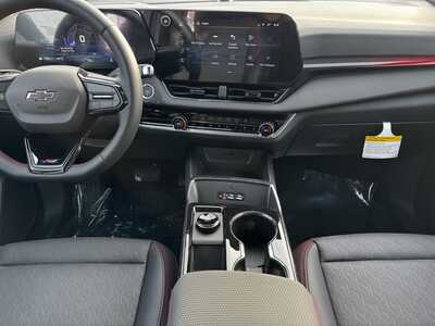 2026 Chevrolet Equinox, $36395.0. Photo 2