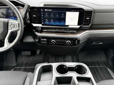 2026 Chevrolet 1500 Crew Cab, $48300.0. Photo 2