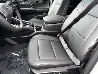 2026 Chevrolet Colorado Crew Cab, $42995.0. Photo 5
