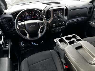 2021 Chevrolet 1500 Crew Cab, $32495. Photo 8
