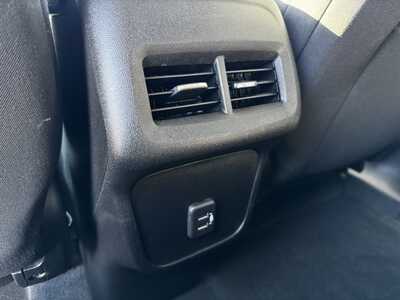 2022 Chevrolet Equinox, $18998. Photo 7