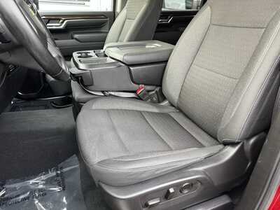 2024 Chevrolet 3500 Crew Cab, $53998. Photo 5