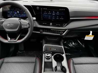 2026 Chevrolet Equinox, $40980.0. Photo 2