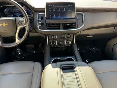 2022 Chevrolet Suburban, $49990. Photo 2