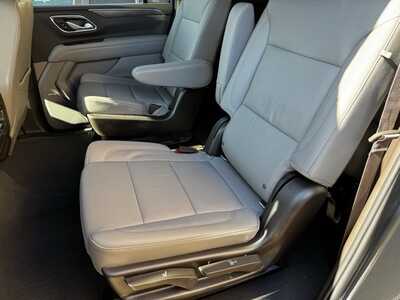 2022 Chevrolet Suburban, $49990. Photo 6