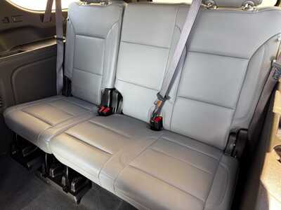 2022 Chevrolet Suburban, $49990. Photo 8