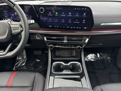 2024 Chevrolet Traverse, $49995. Photo 2