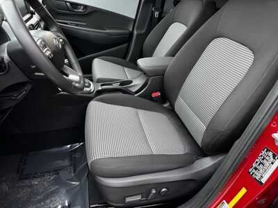 2019 Hyundai Kona, $16595. Photo 3