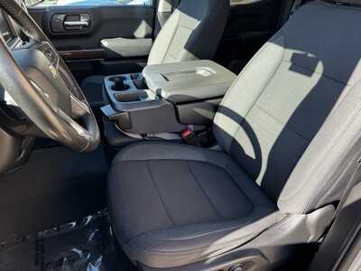 2021 Chevrolet 1500 Crew Cab, $29995. Photo 5