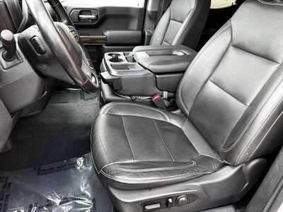 2020 Chevrolet 1500 Crew Cab, $30995. Photo 5