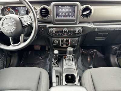 2021 Jeep Wrangler Unlimited, $23890. Photo 2